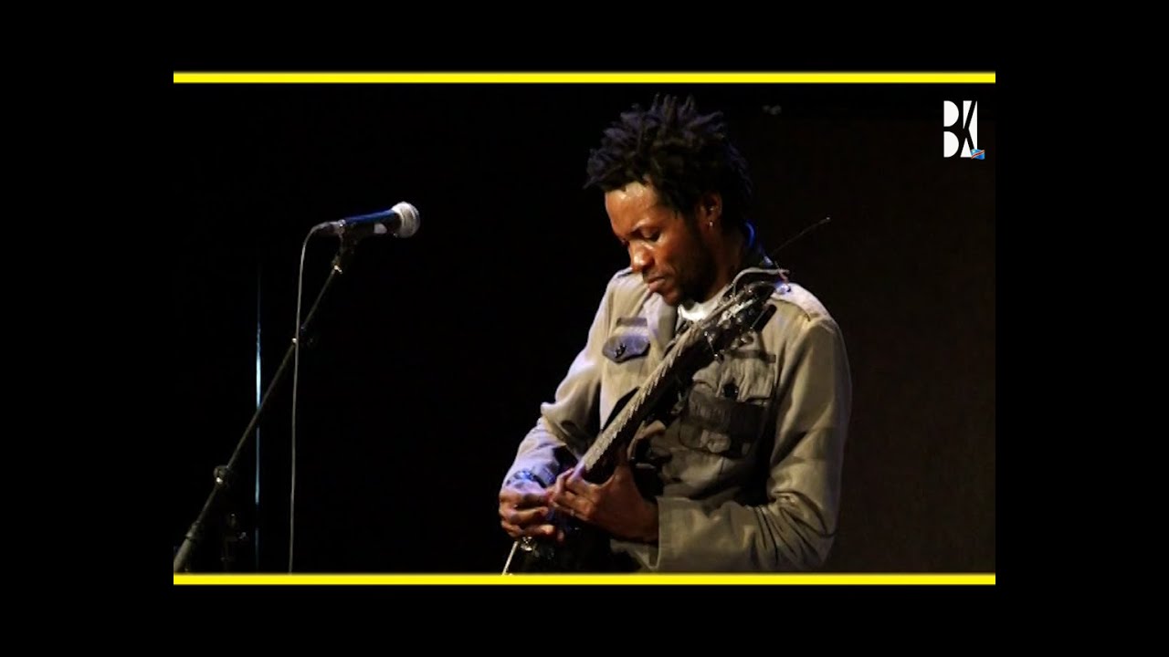 Flamme Kapaya - Concert Halle de la Gombe à Kinshasa avec Celeo Scram & Bill Clinton Kalonji (2009)