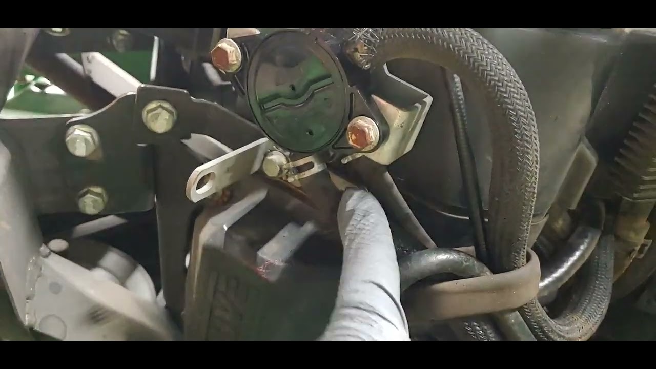 HOW TO: JOHN DEERE FUEL PUMP REPLACEMENT - Quiktrak 652R