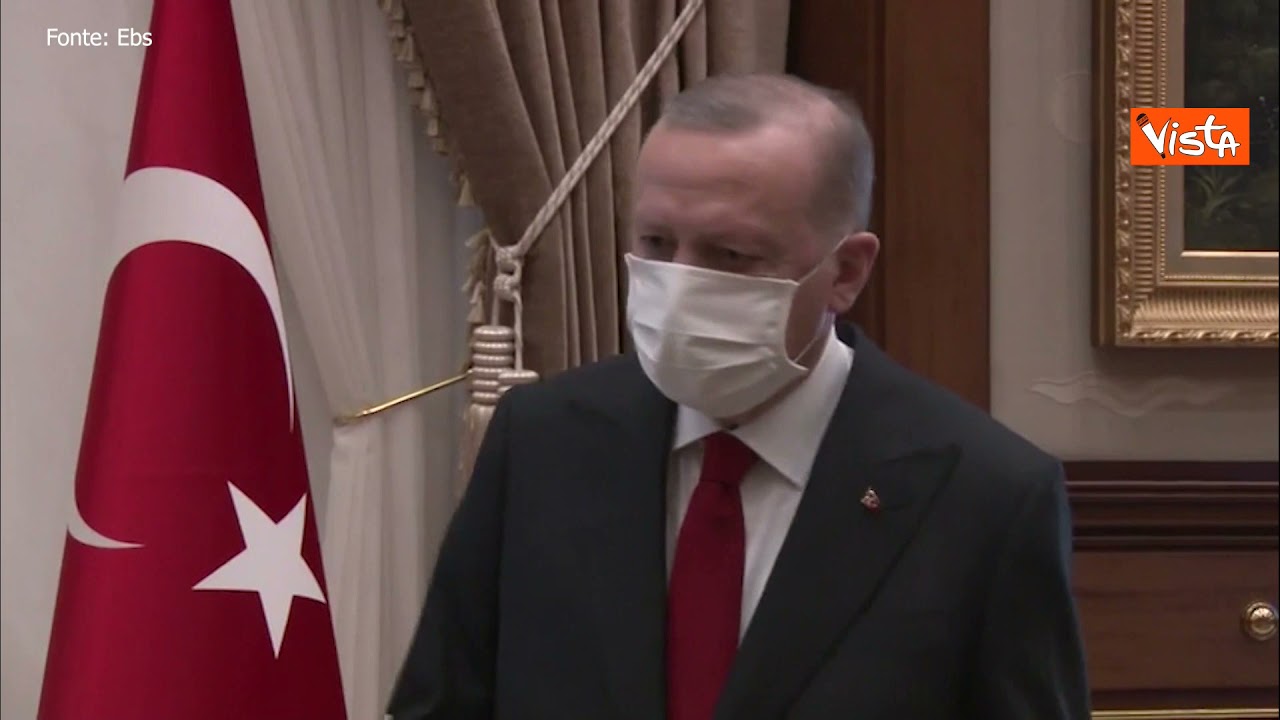 Erdogan lascia Ursula von der Leyen senza sedia