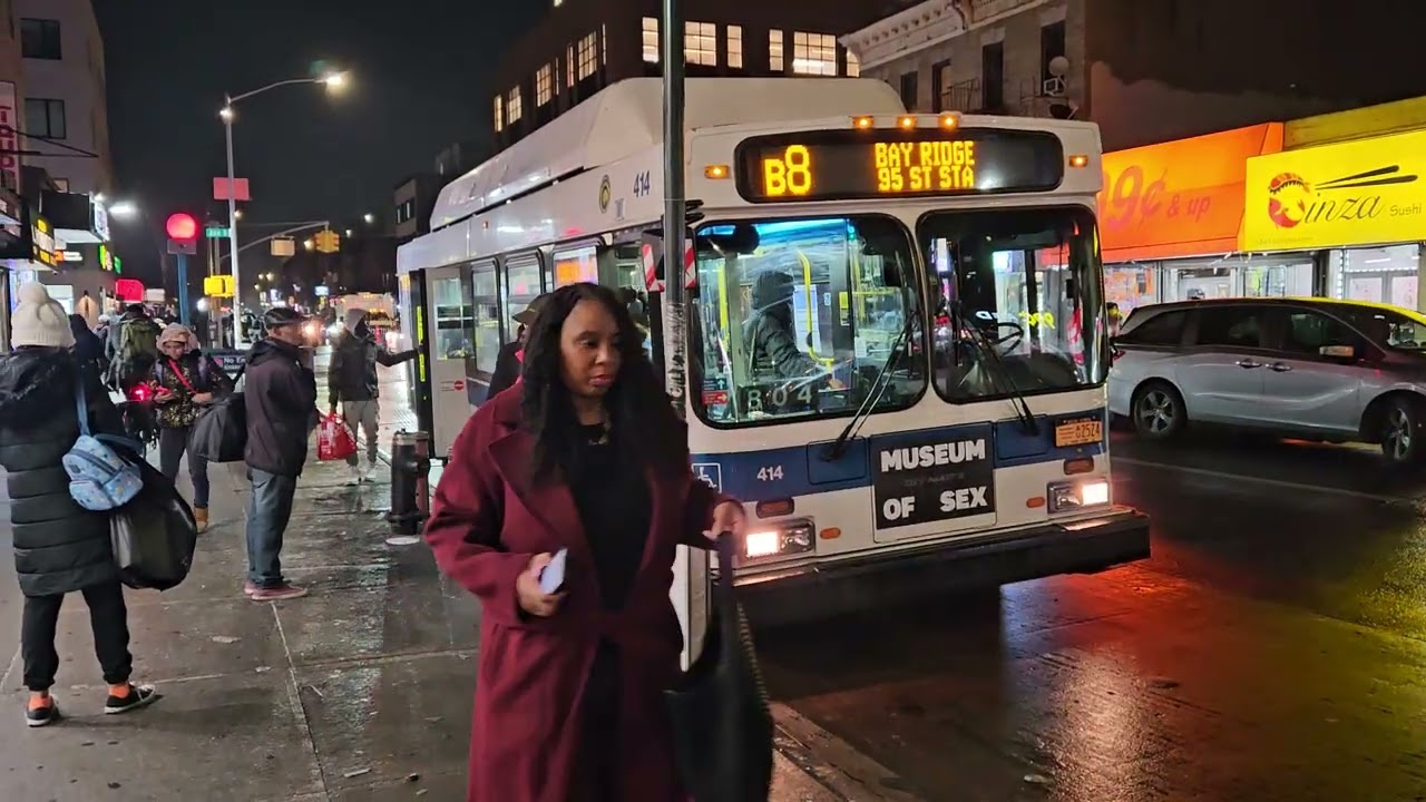 2011-2013 New Flyer C40LF CNG Bus 