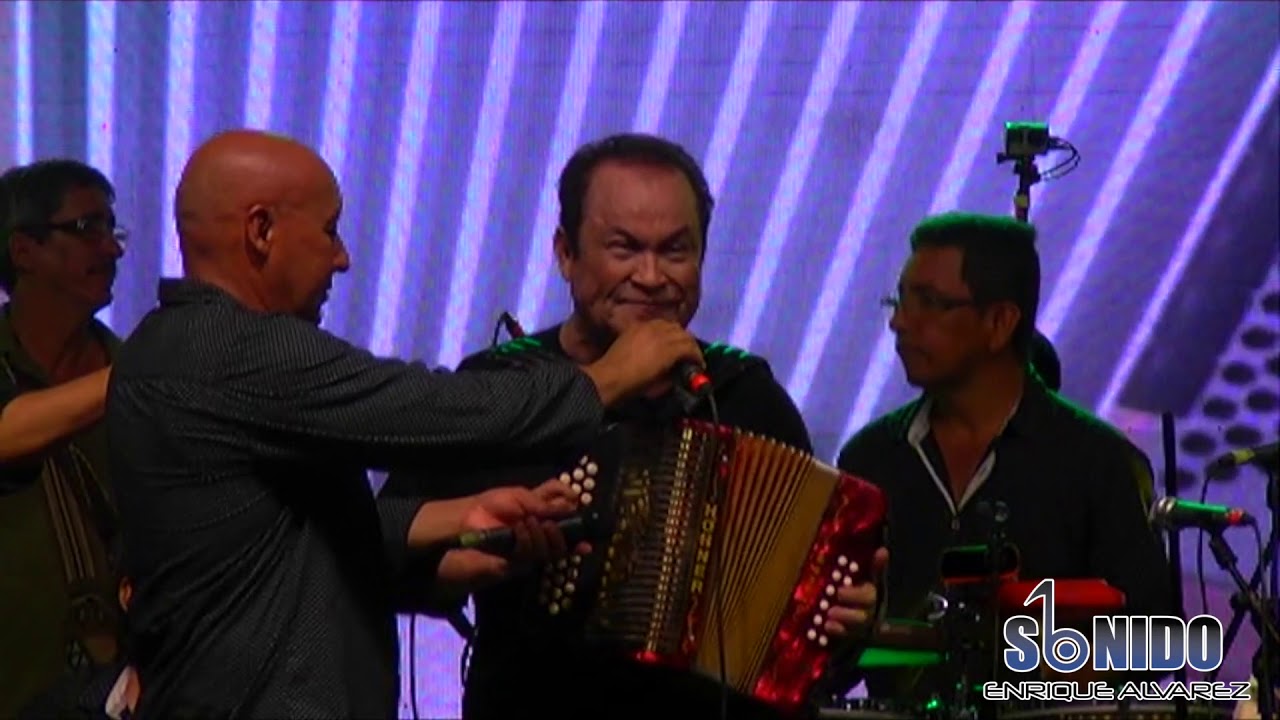 Alfredo Gutierrez ojos verdes