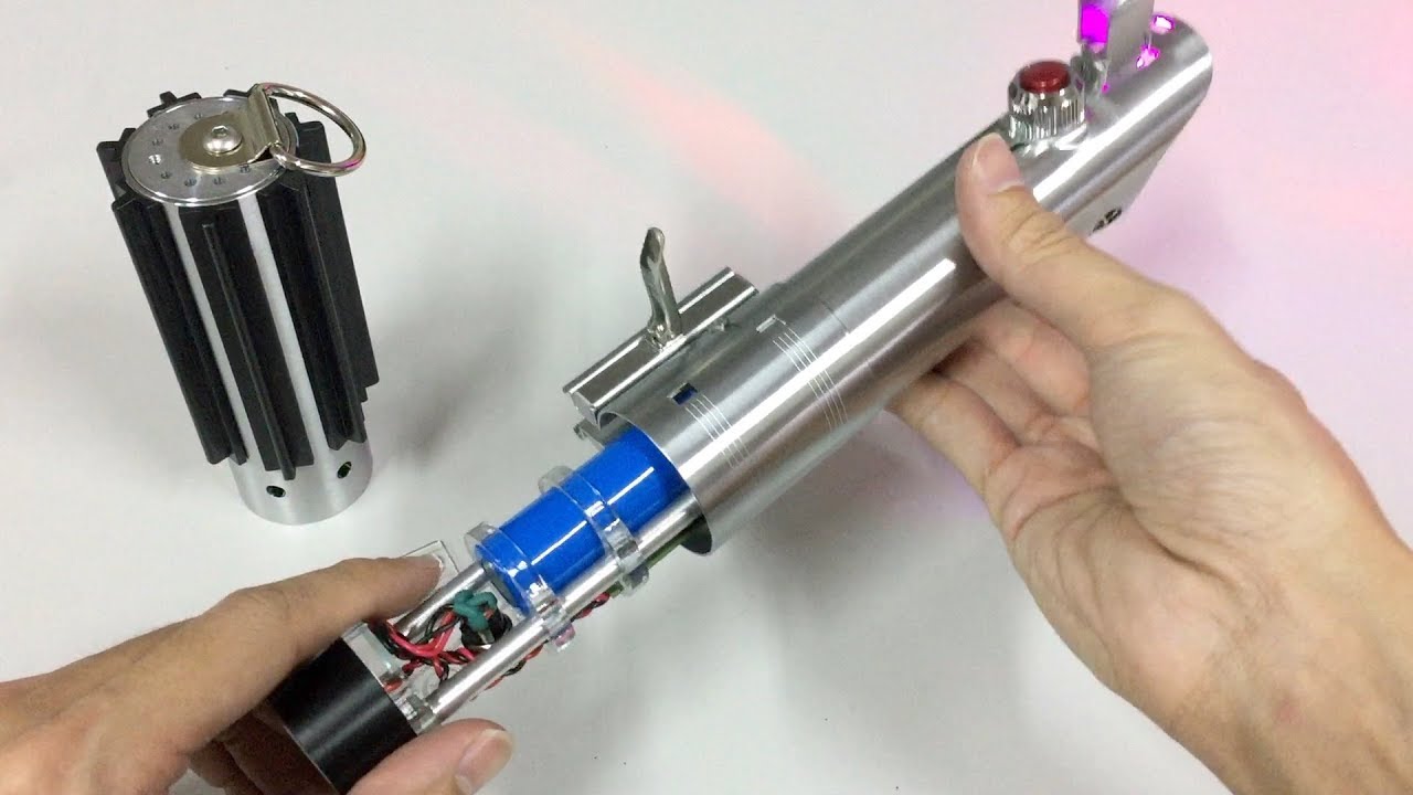 Graflex ANH Luke Skywalker FX lightsaber conversion by SaberMach #10