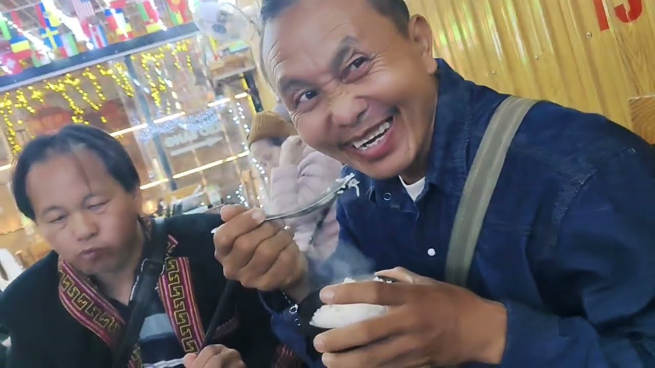 Npawg tooj peb Noj mov sapa. 17/2/2026
