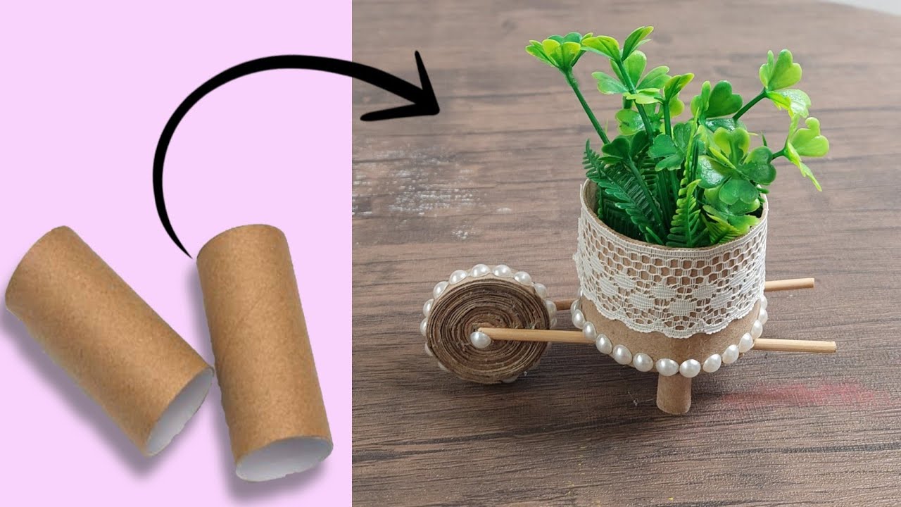 ideas bonitas de reciclaje carretilla con rollos de papel higiénico