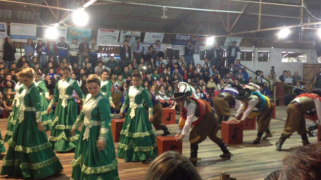 Rodeio de Campo Bom 2014: Ivi Maraé - Som da Caixa (Entrada)