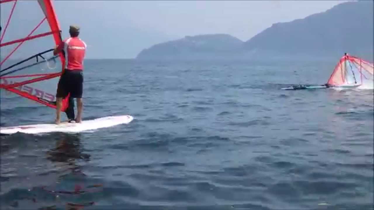 Windsurf: Stage di virata semplice, pratica in acqua