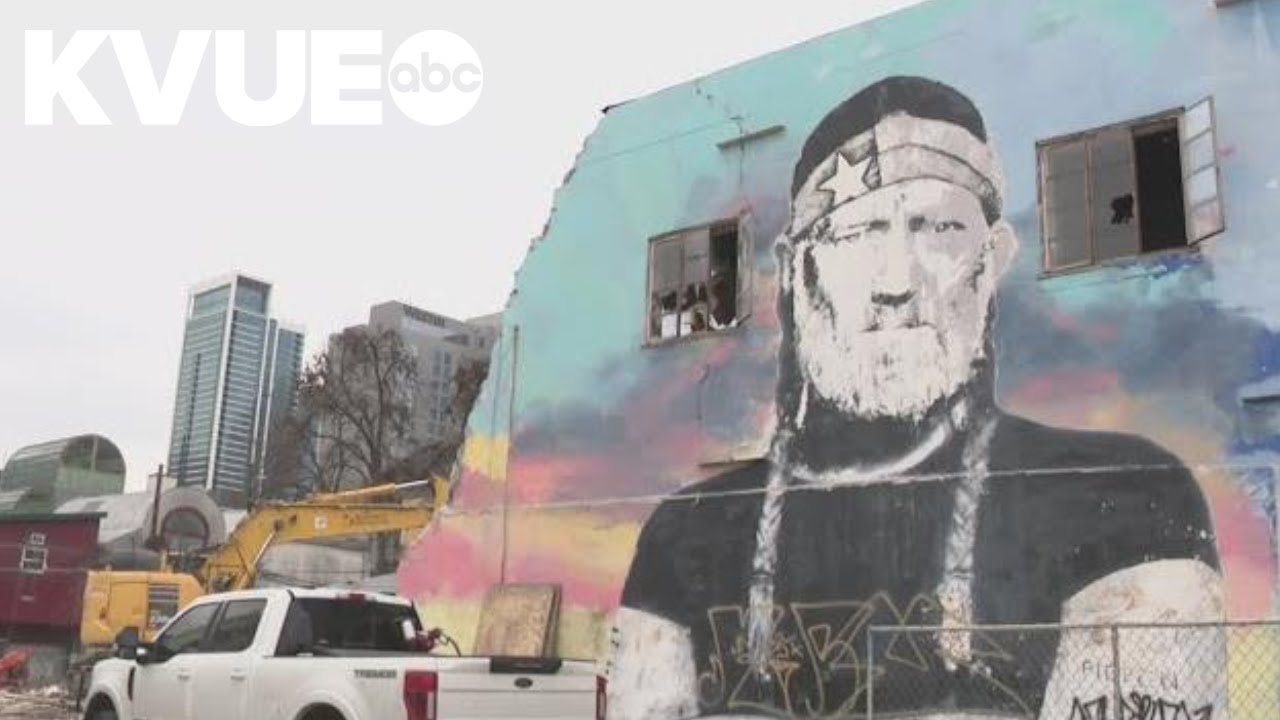 Austin's iconic 7th Street Willie Nelson mural being torn down