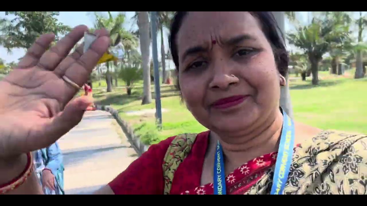 "Picnic paradise! 9D thrills, dino-mite fun & yummy treats at Janeshwar Mishra Park! 