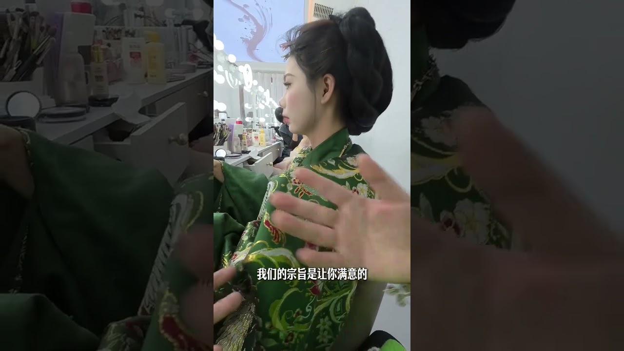 Explore Traditional Chinese Fashion: Hanfu Store Manager's Daily Vlog