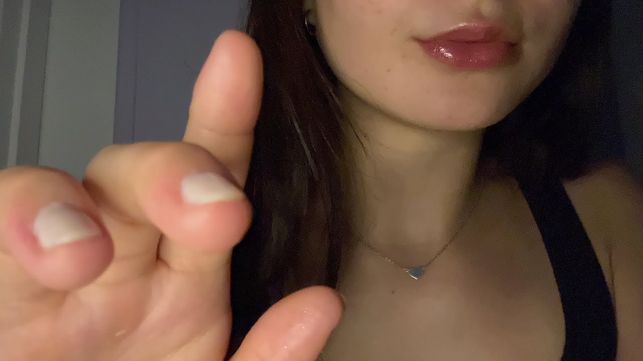 ✨ASMR✨ Tingly Spit Painting (Lots of Mouth Sounds 💋)