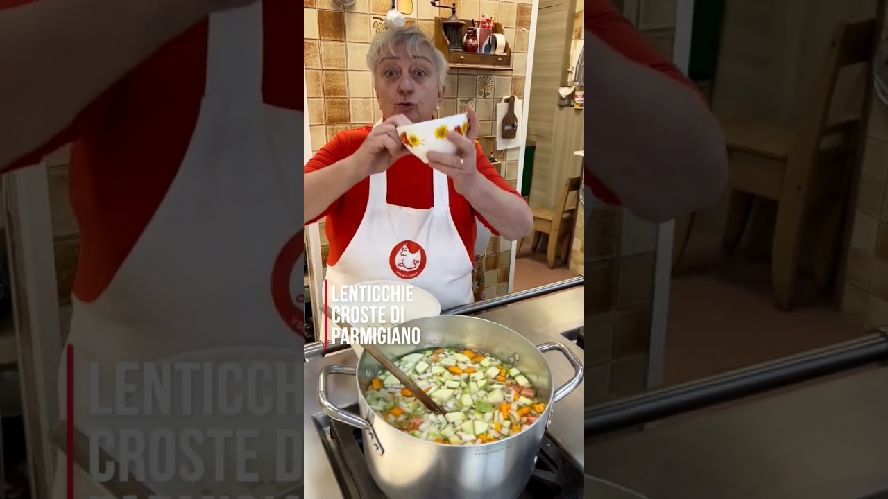Ciao Amici! 😃👉🏻 Seguitemi per vedere come preparare un 𝘣𝘶𝘰𝘯 𝗠𝗶𝗻𝗲𝘀𝘁𝗿𝗼𝗻𝗲❗️😉🌱😋 #shorts #minestrone