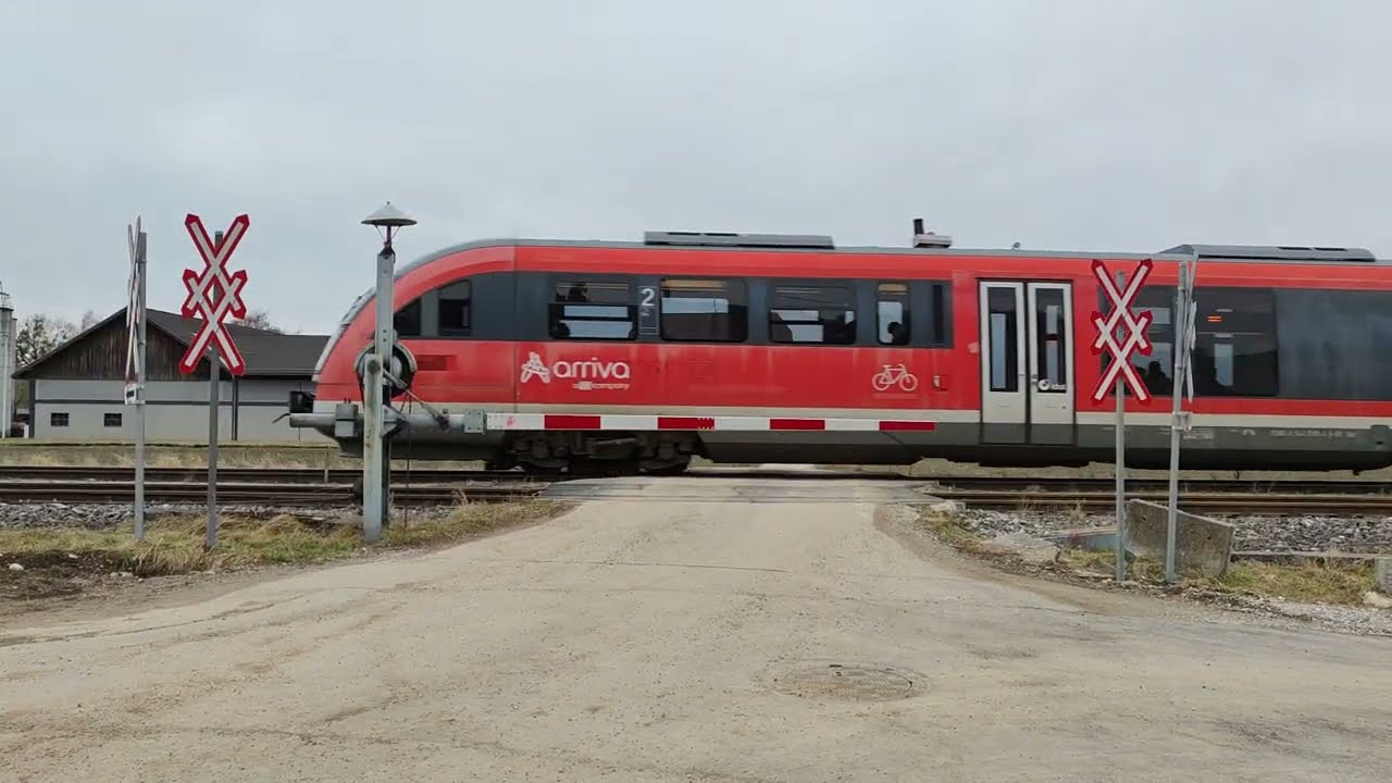 Bahnübergang Munderfing Föhrenweg | 06.02.22 15:50-15:55