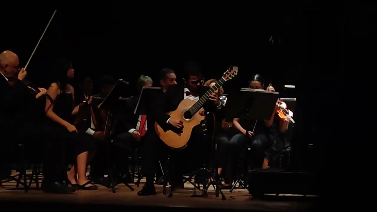 Concierto en Re mayor para Laúd de Vivaldi - Orquesta Filarmónica Nacional - Solista: Diego Puerta