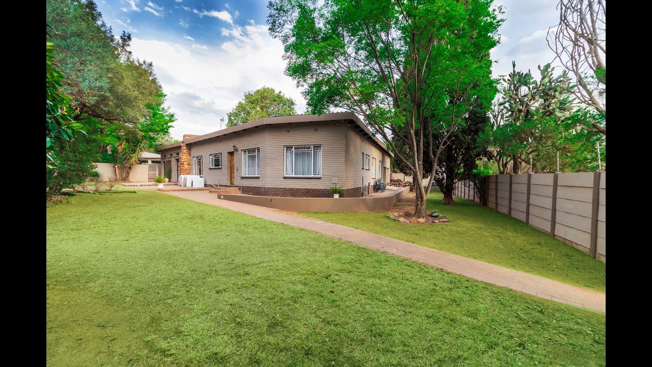 PRIME LOCATION FAMILY HOME NEAR HOMESTEAD DAM