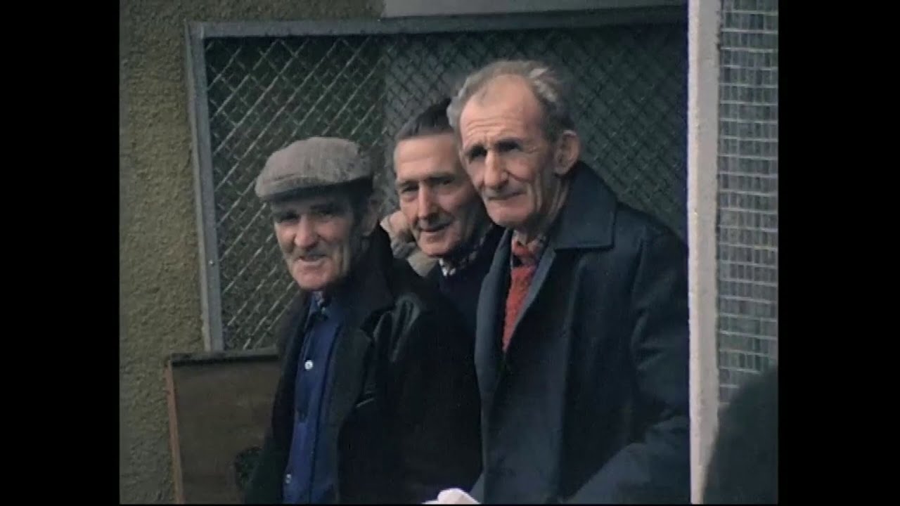 Hall's Pictorial Weekly in Dungloe, Co. Donegal, Ireland 1977