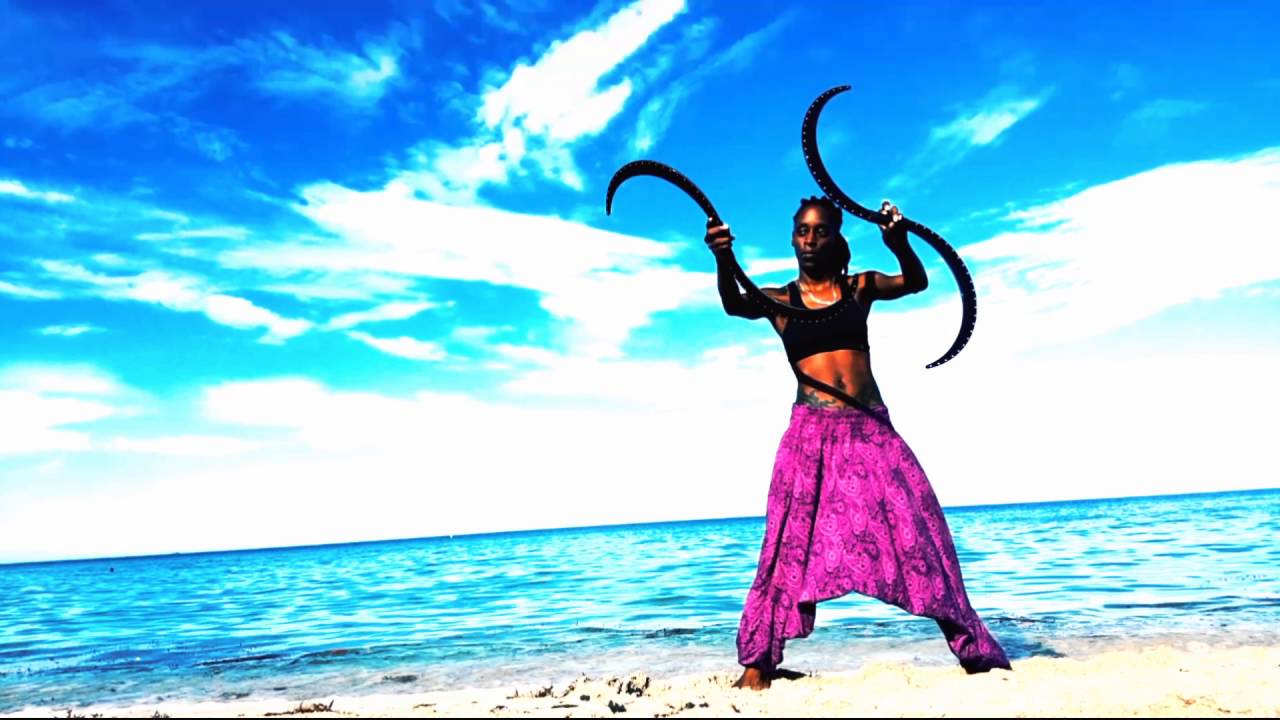 Full viral video. Beach moments