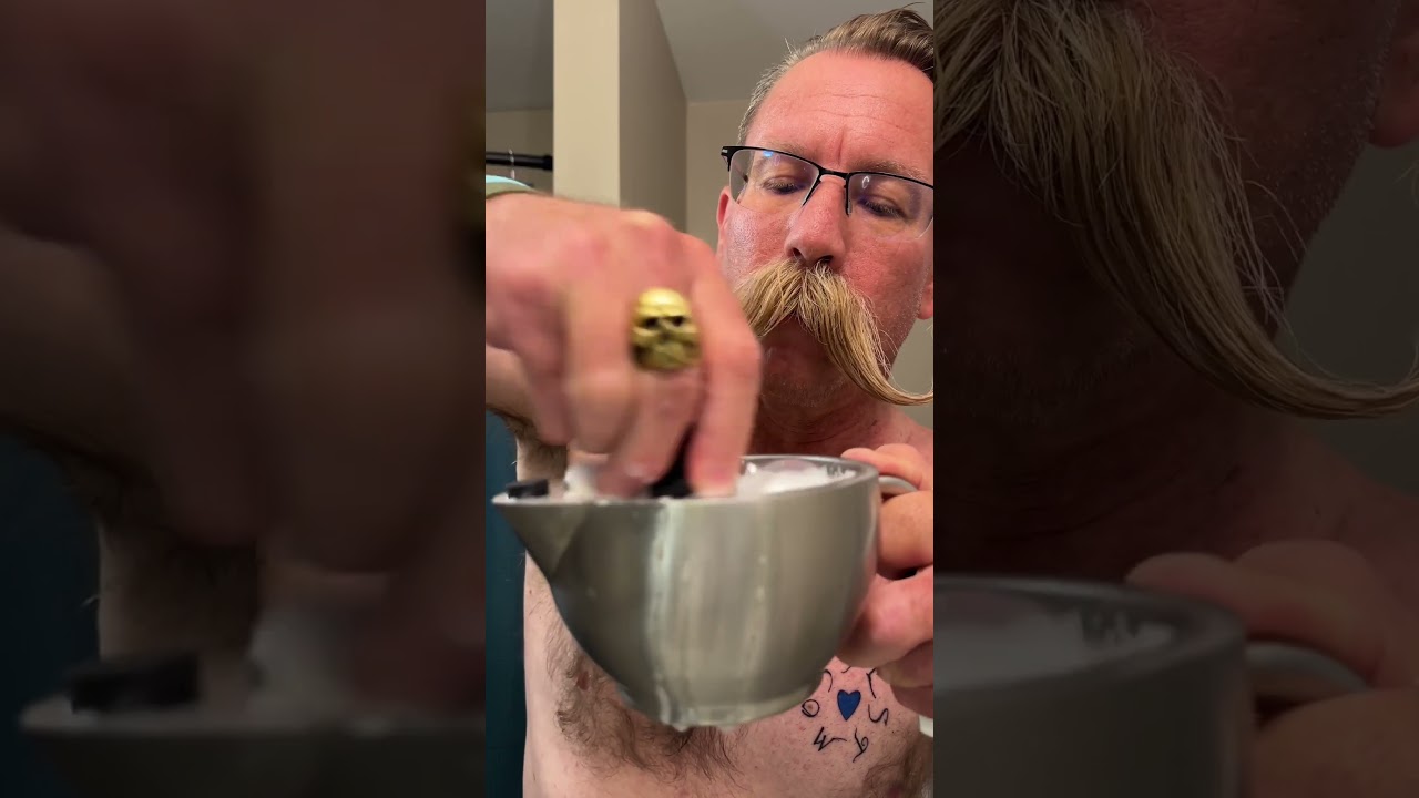 Scuttle lather bowl from @NakedArmor #bobandelliothismustache
