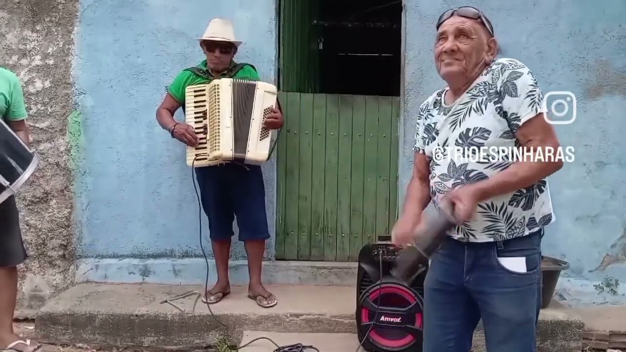 TRIO ESPINHARAS | E esse pandeiro???