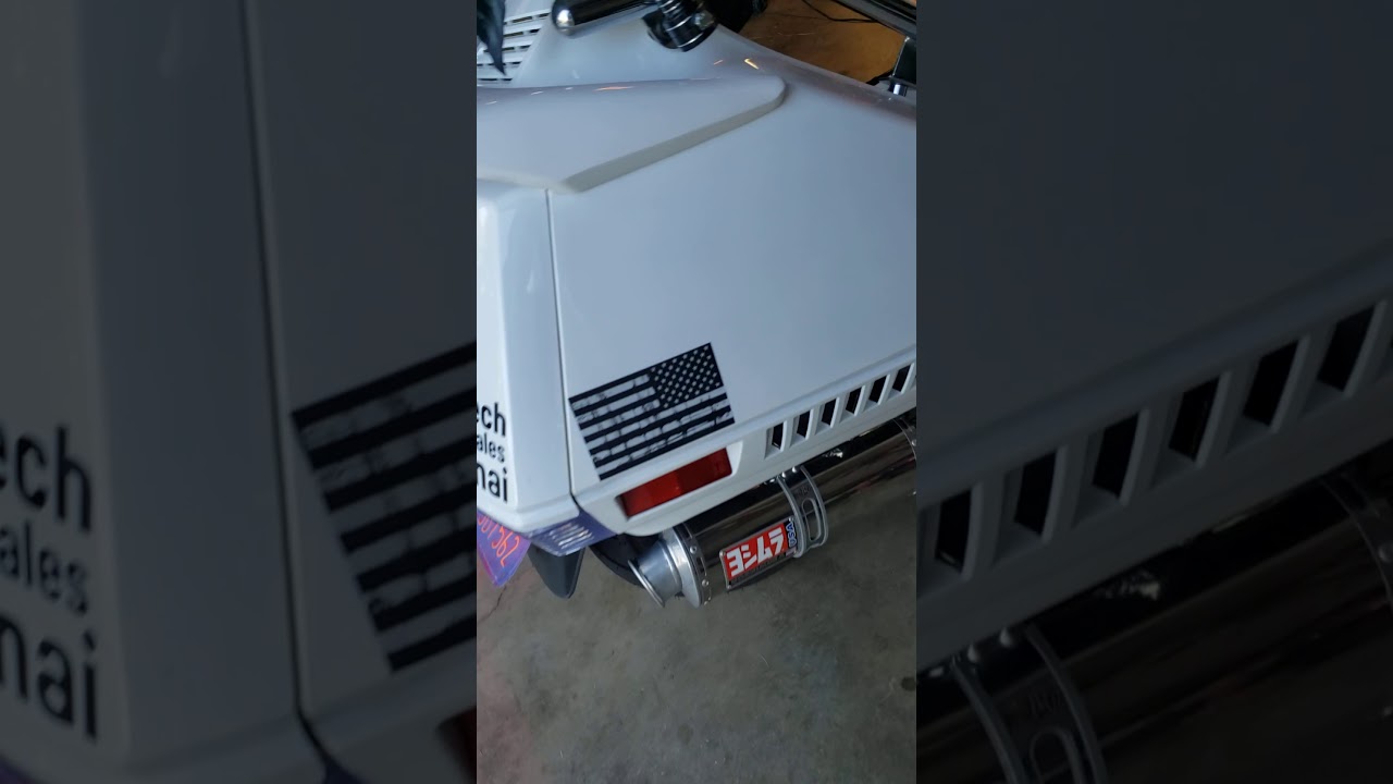 Honda Helix cn250 with custom Yoshimura exhaust