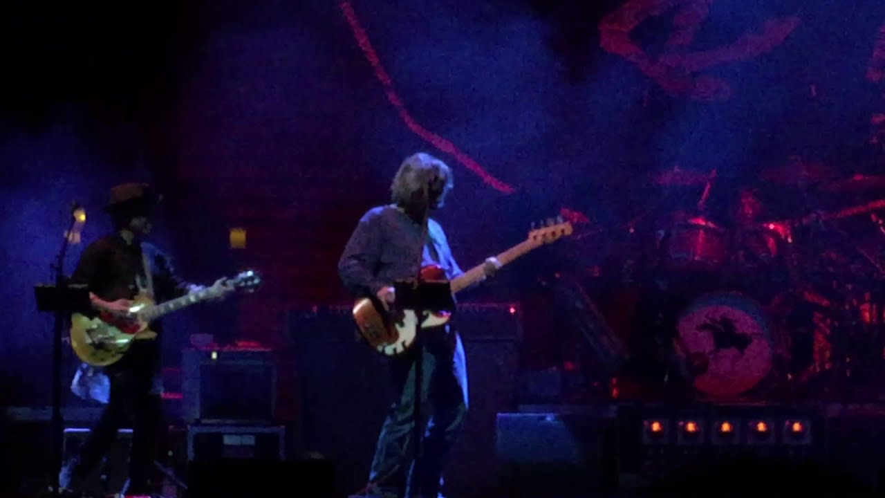 NEIL YOUNG & CRAZY HORSE Centennial Concert Hall - Winnipeg (Part 1) Feb 4, 2019