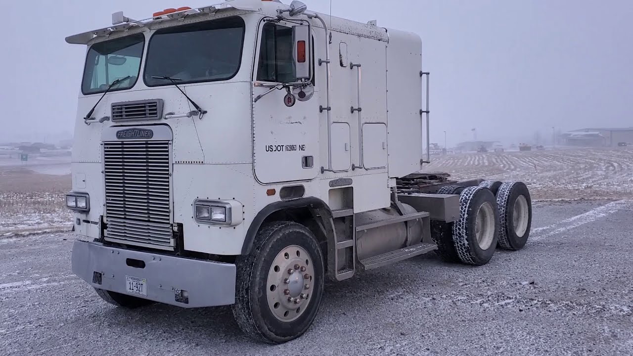 1988 Freightliner Cabover Tractor Truck - Selling on BigIron Auctions - Jan. 27, 2021