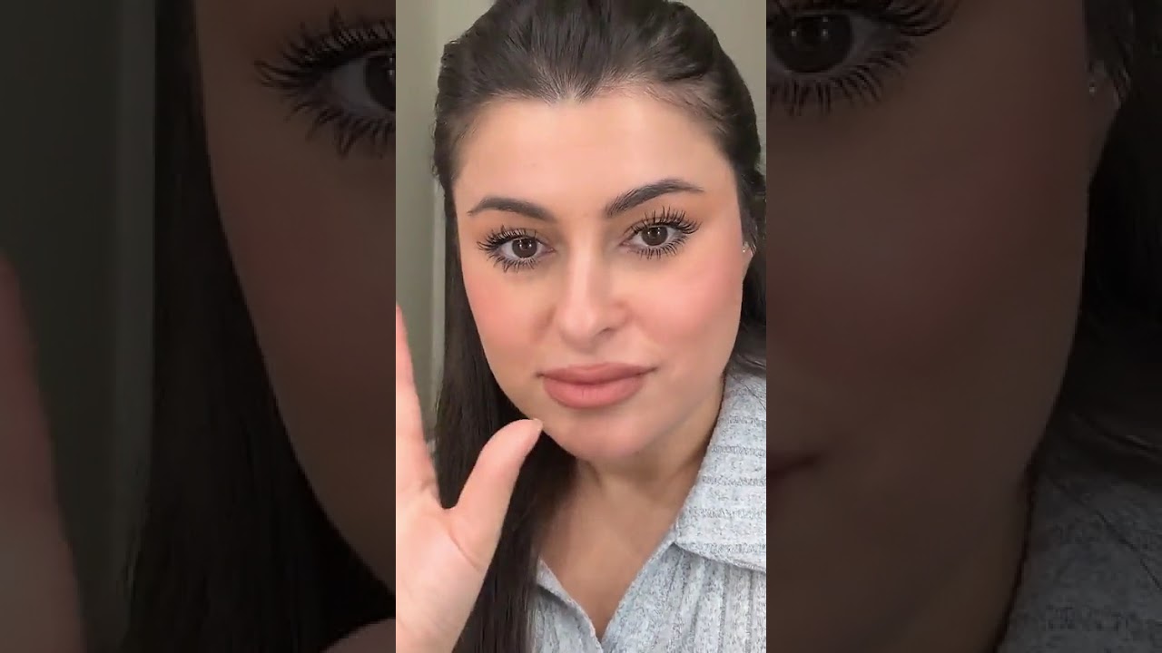 اللوك الساحر بعد الأمومة: مينا الشيخ لي تتألق بملابس العمل وتكشف سر رموشها الذي لا يفشل!