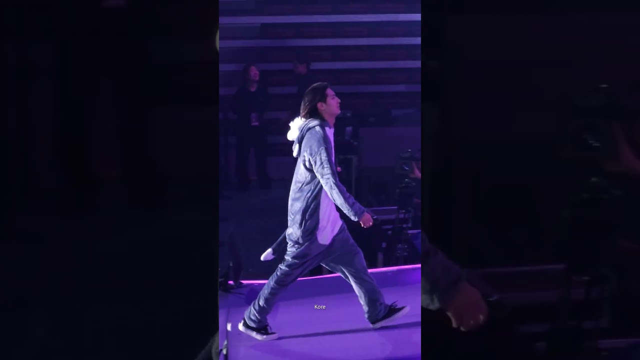 260104 Outfit changes & Runway walk Jooyeon focus Xdinary Heroes 2nd Fan Meeting Xclusive Party