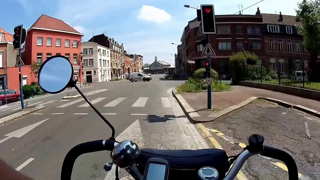 TOURCOING à bicyclette et le canal de Roubaix