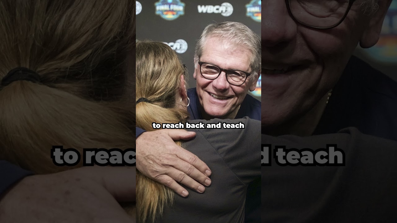 Cori Close on watching Geno Auriemma's practices 🤝 #shorts