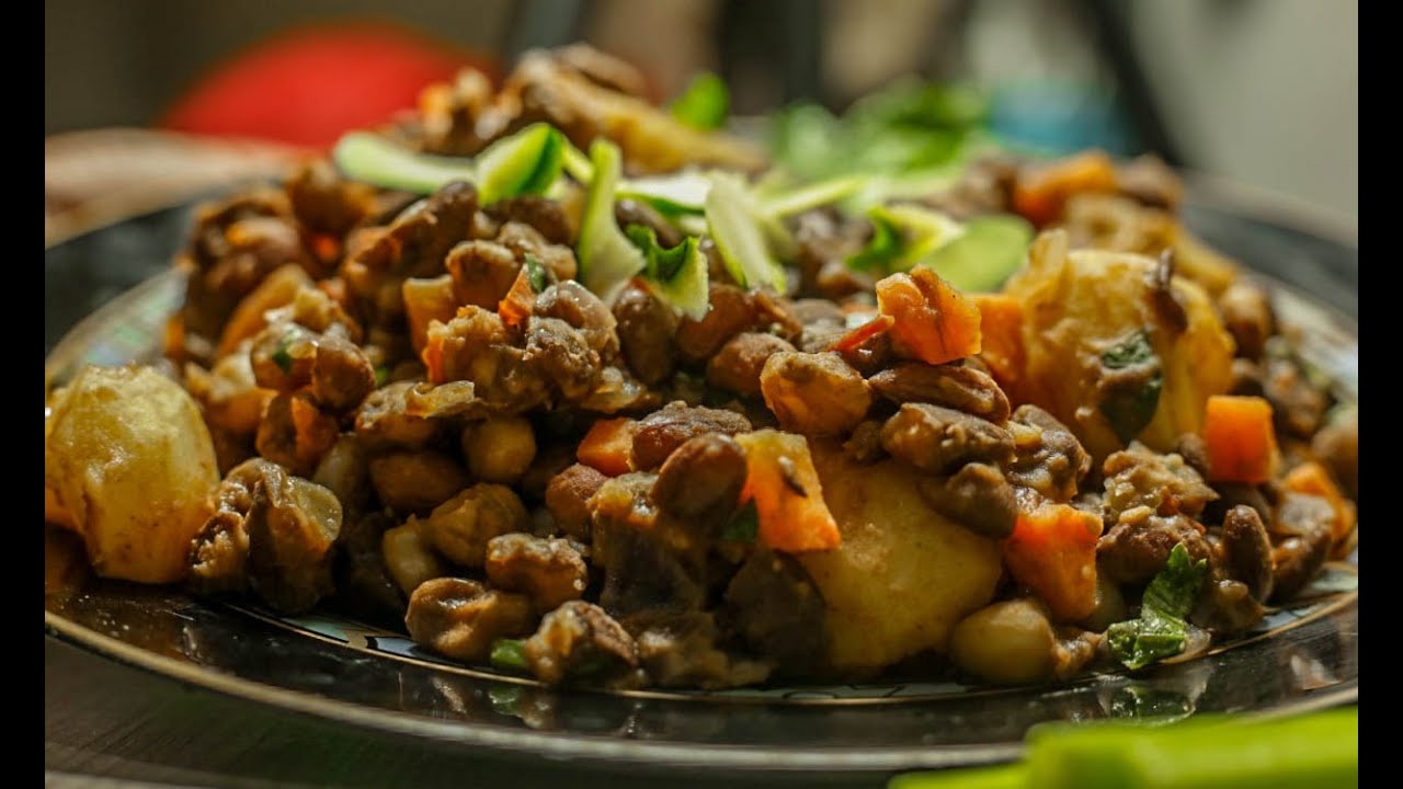 Simple Githeri Recipe Step by Step / How to prepare tasty Maize, Beans and Groundnuts