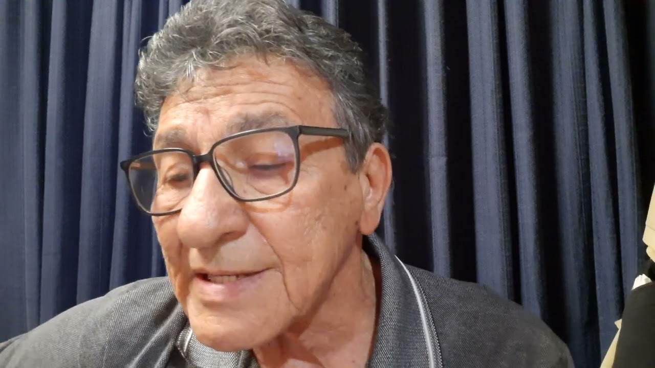 1 cavaleiro da L, rósea