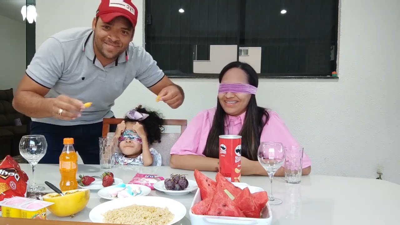 DESAFIO DO PALADAR SARINHA E MAMÃE.  Quem será que ganhou dessa vez? 😁😁😁