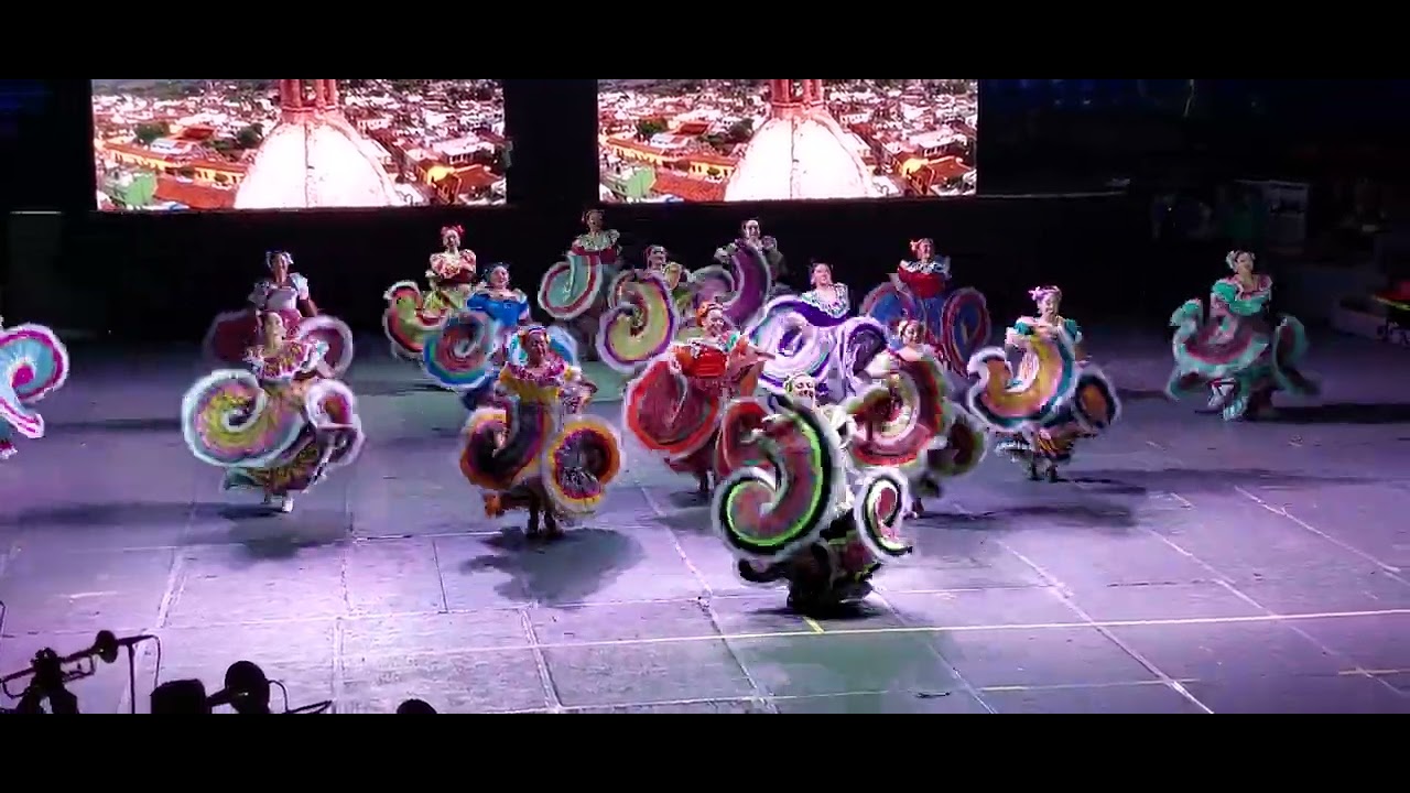 Sinaloa Mestizo Ballet Folklórico Xochipilli