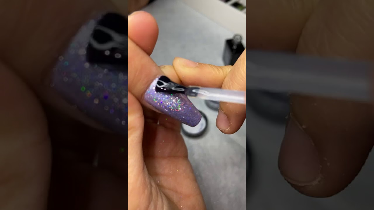 Làm móng hologram nhanh gọn với sản phẩm HOLO DUST
