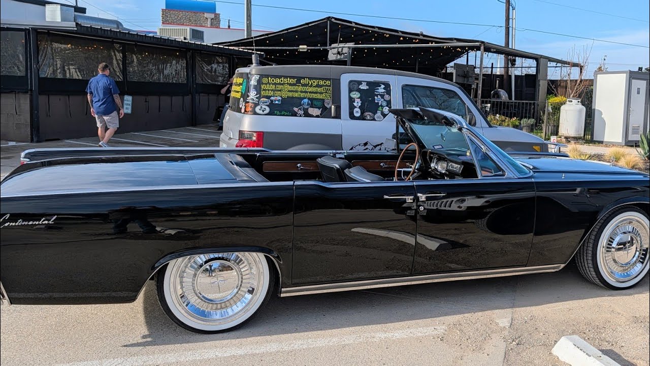 1963 #Lincolncontinental #convertible an amazing piece of history. #JFK 