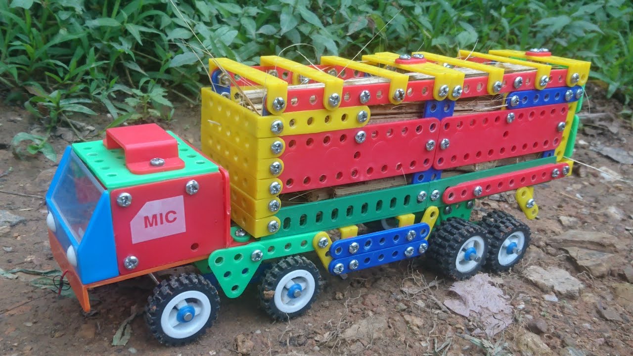 lắp mô hình xe tải 4 chân từ bộ lắp ghép mô hình kĩ thuật lớp 5 || assemble a 4-legged truck model