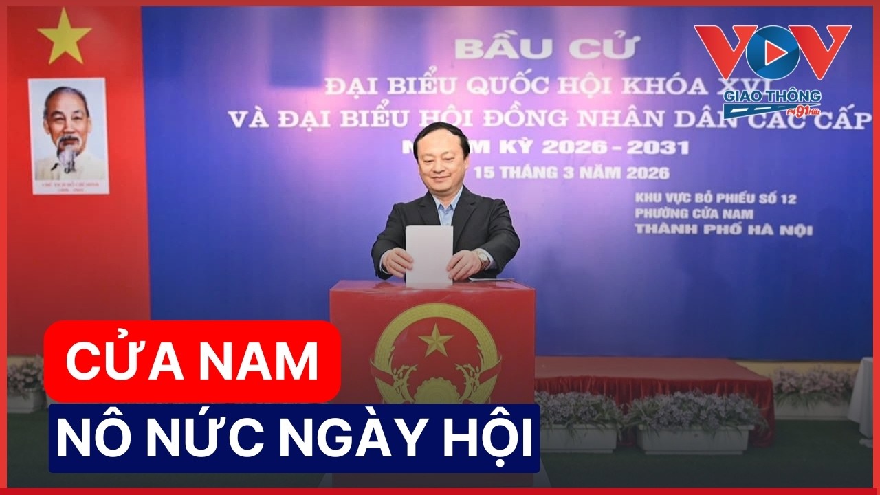 Lá phiếu niềm tin tại trung tâm Thủ đô: Cử tri Cửa Nam nô nức đi bầu cử