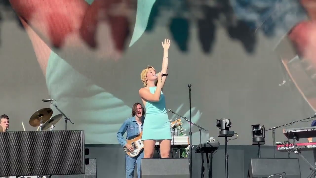 Maggie Rogers - Retrograde - Glastonbury UK LIVE 4K - 24 June 2023