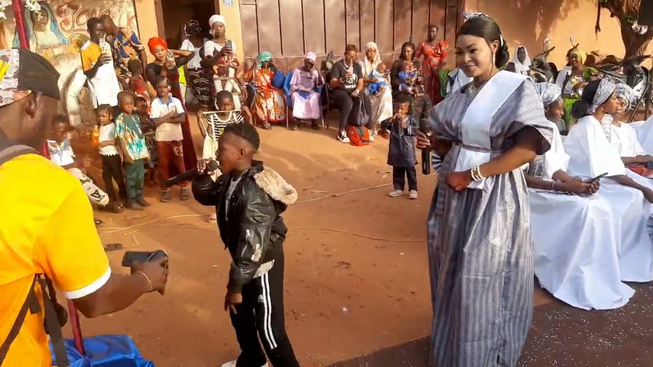 PISPA NOVA au mariage de son ex  Didi lova celle qu'il a chante le chanson diarabi 25/02/2024😆🤣