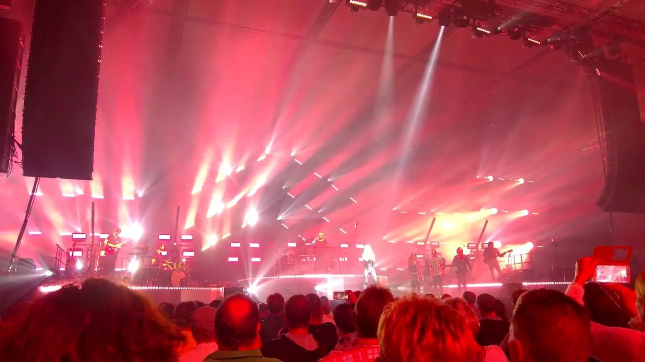 SCHILLER - LOOKING OUT FOR YOU (with Tricia McTeague) - DRESDEN 27.09.2016