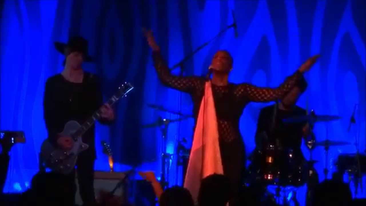 Liv Warfield - STAY 