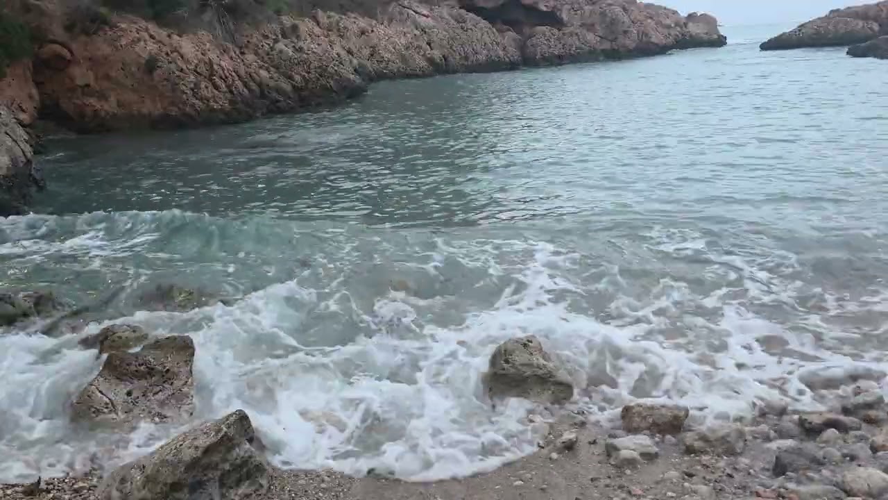 Winter Surf Noise | Secret Cove in Mallorca | Full Version | RevealHorizons.visuals