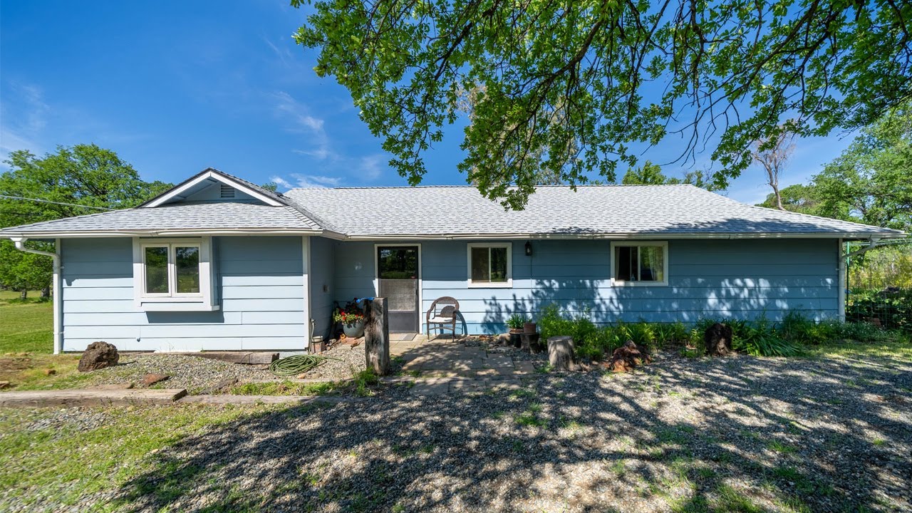 For Sale: 21451 Kirkwood Manor, Redding, CA 96002.