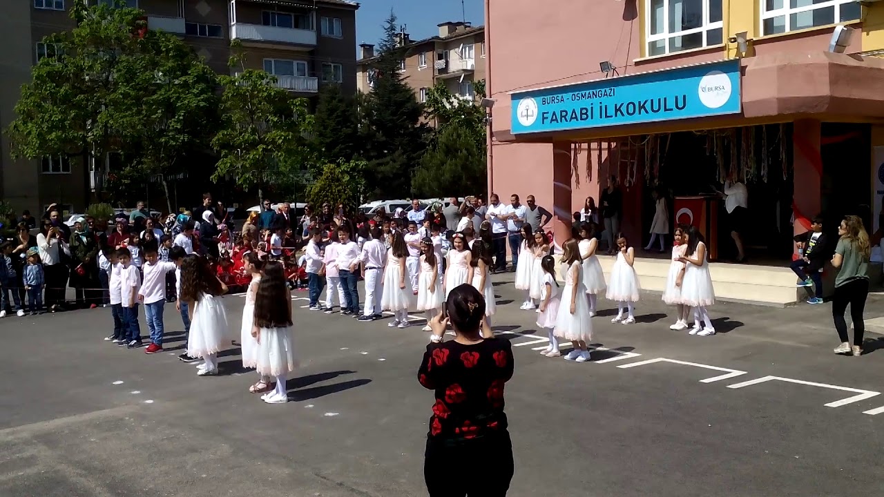 Farabi İlkokulu 3. Sınıf Okul Kursu 23 Nisan Gösterisi (2018)