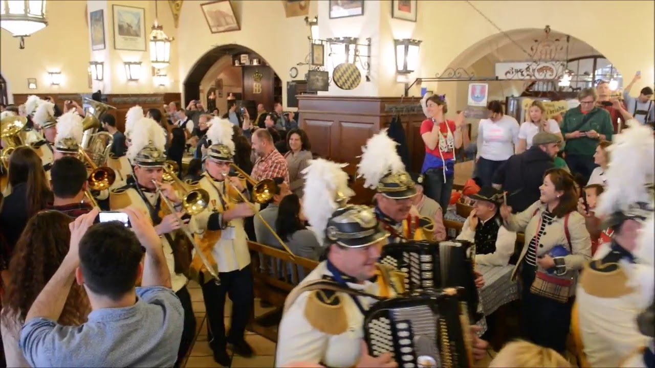 Tätschchappe Musig Lozärn im Hofbräuhaus
