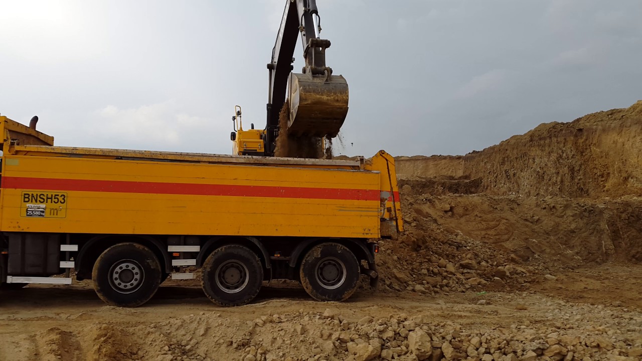 Terberg FM 1850-T 8X4 TIPPER MANUAL GEARBOX