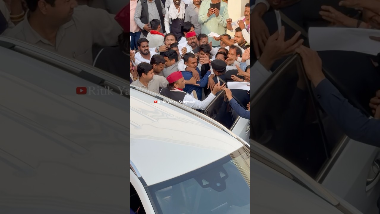 Akhilesh Yadav 😮 #cm #pm #indianpoliticalparty #samajwadi #mulayamsinghyadav #yadav #mumbai #sapa