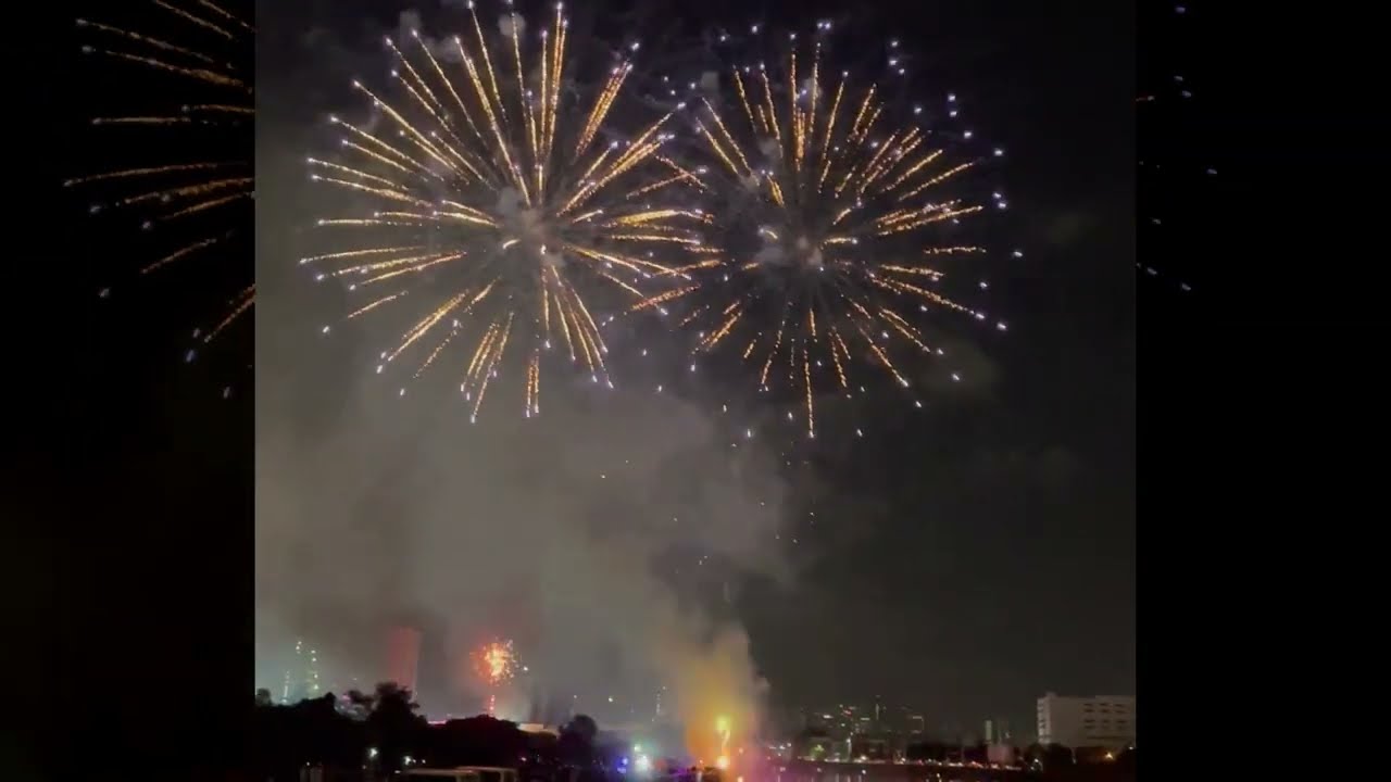 Amazing Chinese New Year fireworks in Manila, Philippines