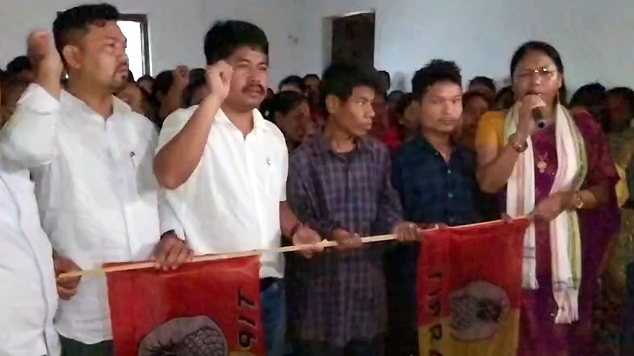 Dhalai Haladia VC Ward no Rangi tila Amchaio 4 family ni 12 Voters Romkha Tipra Mothani bana