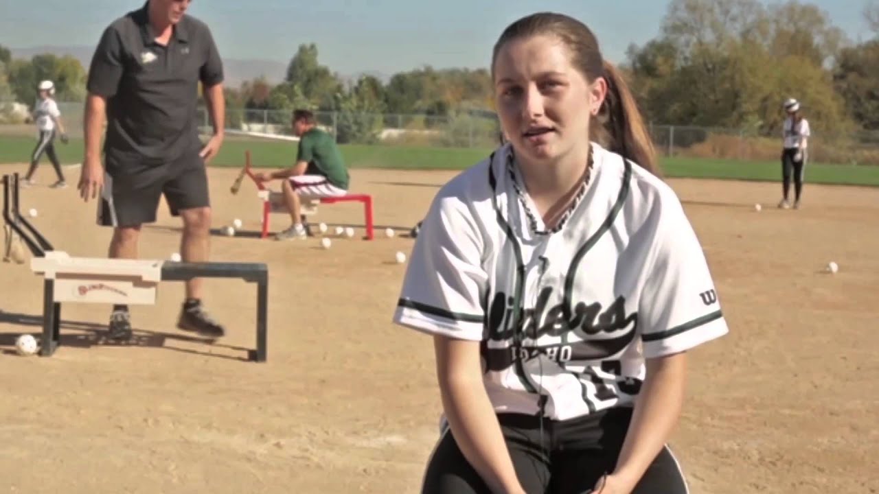 Sling Pitcher Manual Softball Pitching Machine